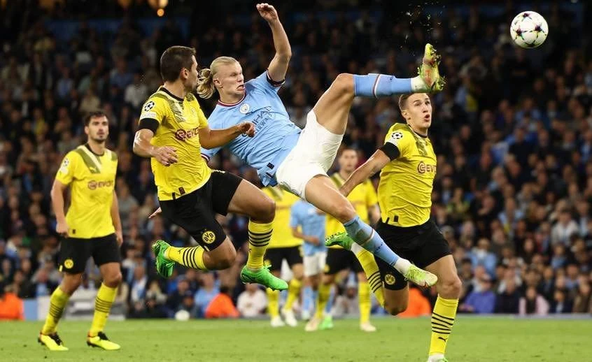 Cựu chủ tịch Real khuyên đội bóng cũ thay thế mục tiêu Haaland thay vì Mbappe. Ảnh: GETTY. Cựu chủ tịch Real khuyên đội bóng cũ thay thế mục tiêu Haaland thay vì Mbappe. Ảnh: GETTY.