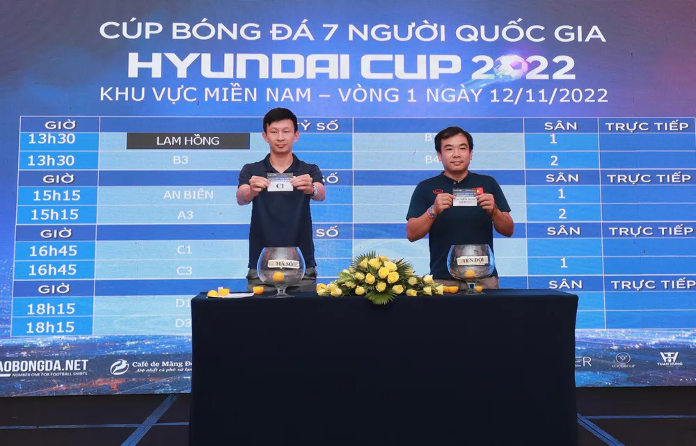 Gay cấn trong lễ bốc thăm chia bảng VSC-S2. Ảnh: ANH PHƯƠNG. Gay cấn trong lễ bốc thăm chia bảng VSC-S2. Ảnh: ANH PHƯƠNG.