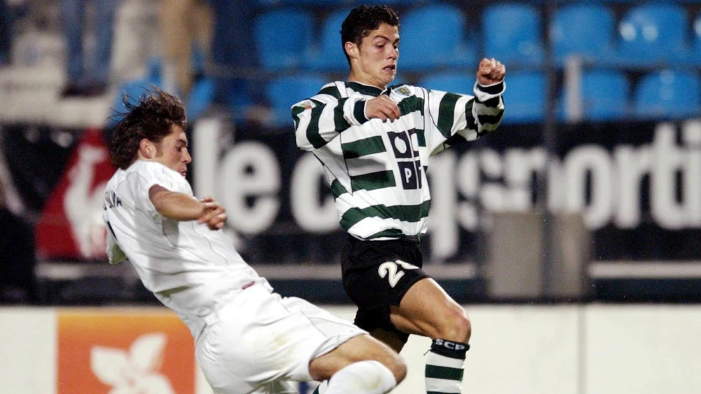 Ronaldo từng trải qua những ngày tháng khó khăn ở học viện bóng đá Sporting cho đến khi chuyển sang Man United. Ảnh: GETTY.