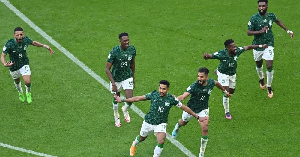 Các tuyển thủ Saudi Arabia ghi nhiều kỷ lục sau chiến thắng ngược dòng Argentina gây chấn động làng bóng thế giới. Ảnh: GETTY. Các tuyển thủ Saudi Arabia ghi nhiều kỷ lục sau chiến thắng ngược dòng Argentina gây chấn động làng bóng thế giới. Ảnh: GETTY.