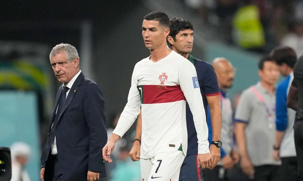 Ngôi sao 37 tuổi bị thay ra ở trận thua Hàn Quốc 1-2, vì chơi không hiệu quả và còn mắc lỗi trong một bàn thua . Ảnh: GETTY.