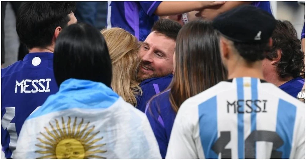 Mẹ của Messi chúc mừng con trai cùng đồng đội Argentina trở thành nhà vô địch thế giới. Ảnh: GETTY.