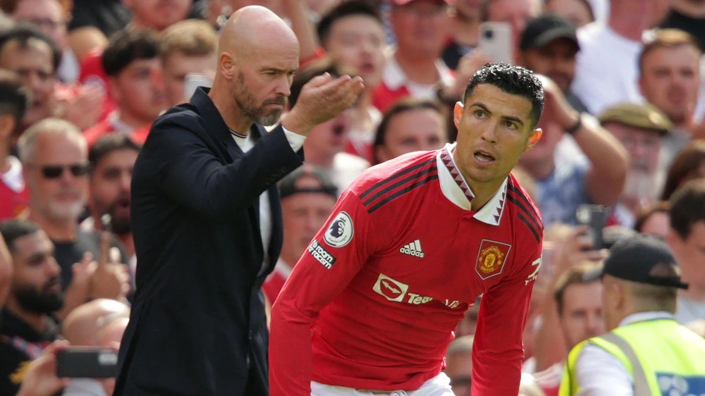 Ronaldo gây náo loạn với những chỉ trích HLV Ten Hag, ban lãnh đạo Man United khiến cho mối lương duyên của anh sớm chấm dứt. Ảnh: GETTY.