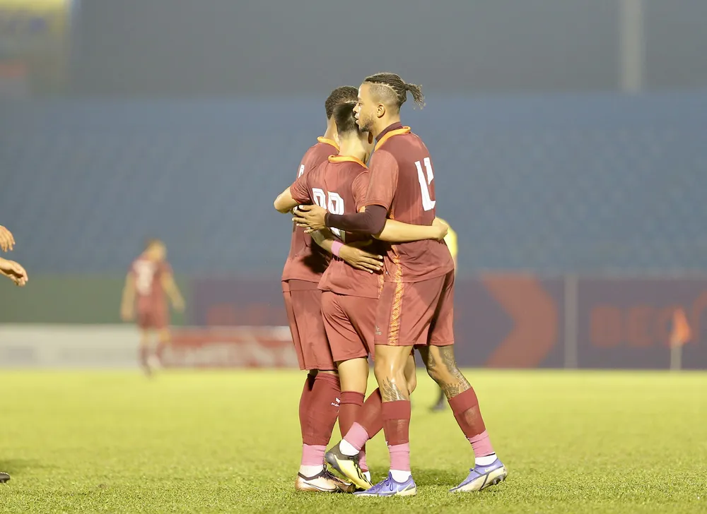 Jermie Lynch khai hỏa cho Bình Định vào lưới Hà Tĩnh. Ảnh: ANH ĐỒNG. Jermie Lynch khai hỏa cho Bình Định vào lưới Hà Tĩnh. Ảnh: ANH ĐỒNG.