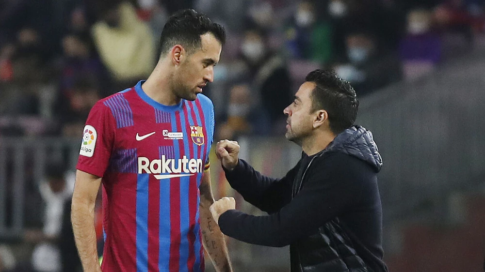 HLV Xavi rất cần sự phục vụ của lão tướng giàu kinh nghiệm Busquets trong đội hình Barca. Ảnh: GETTY.