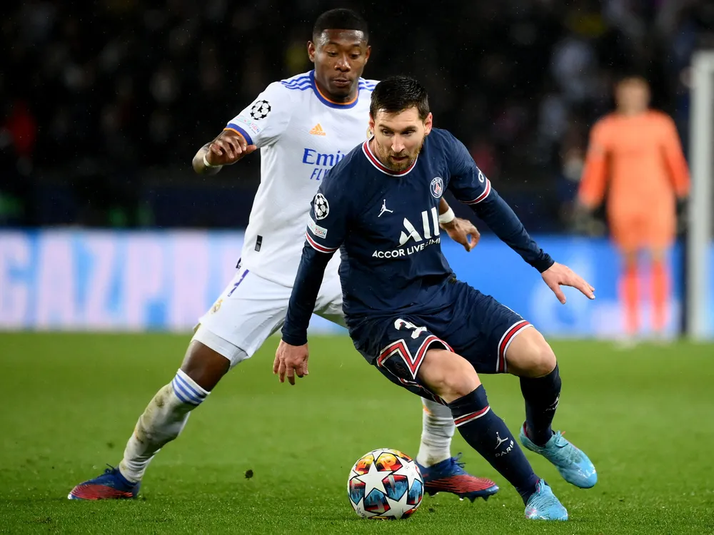 Hậu vệ Alaba đã ghi tên cầu thủ hay nhất là đối thủ Messi. Ảnh: GETTY.