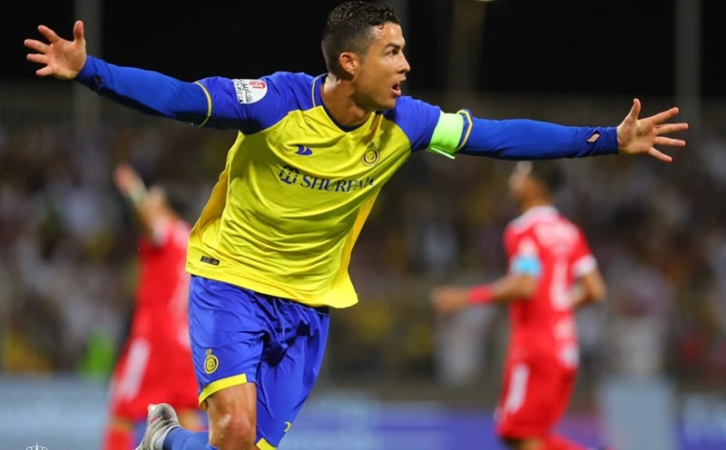 Siêu sao Bồ Đào Nha đang hạnh phúc trong màu áo Al Nassr. Ảnh: GETTY.