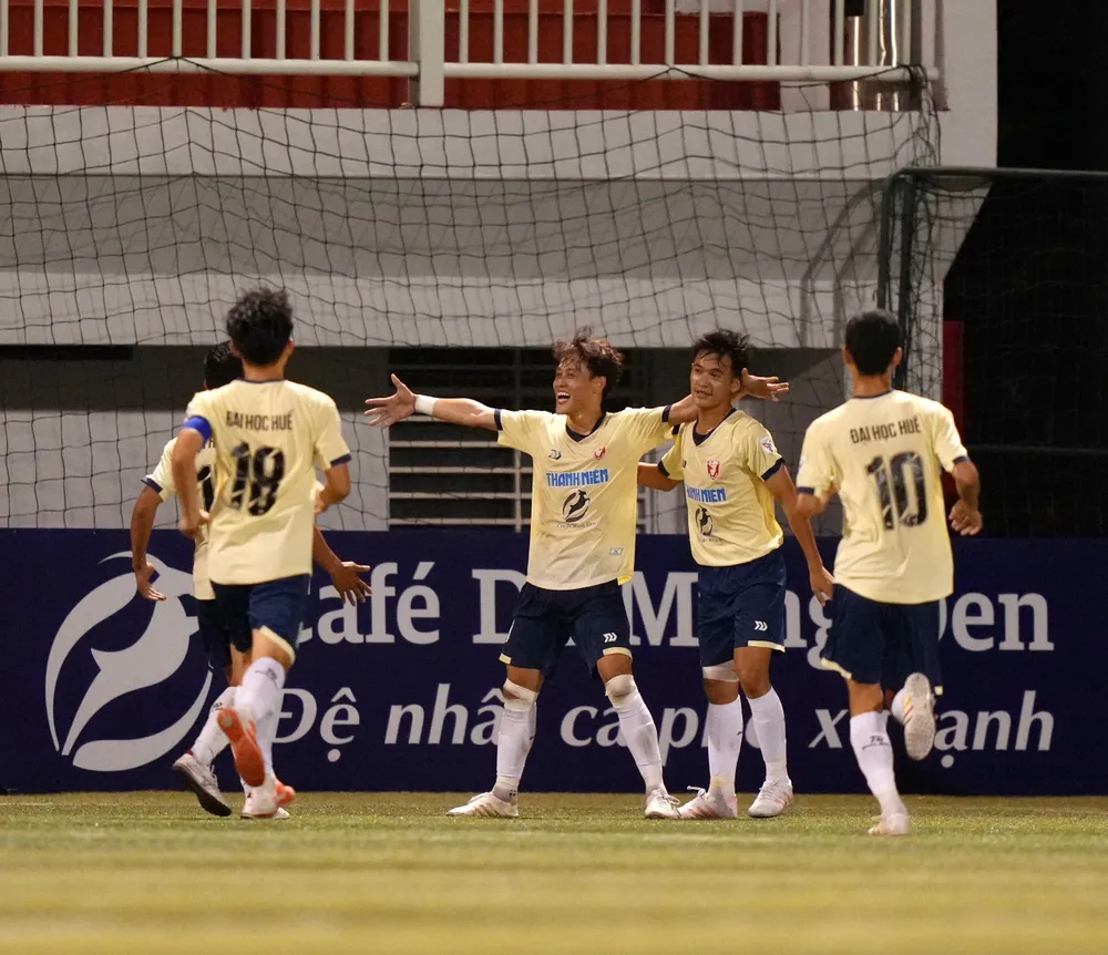 &quot;Đội khách&quot; Đại học Huế rất tự tin ở lần đầu tiên du Nam chinh phục chiếc cúp giải bóng đá sinh viên Việt Nam.