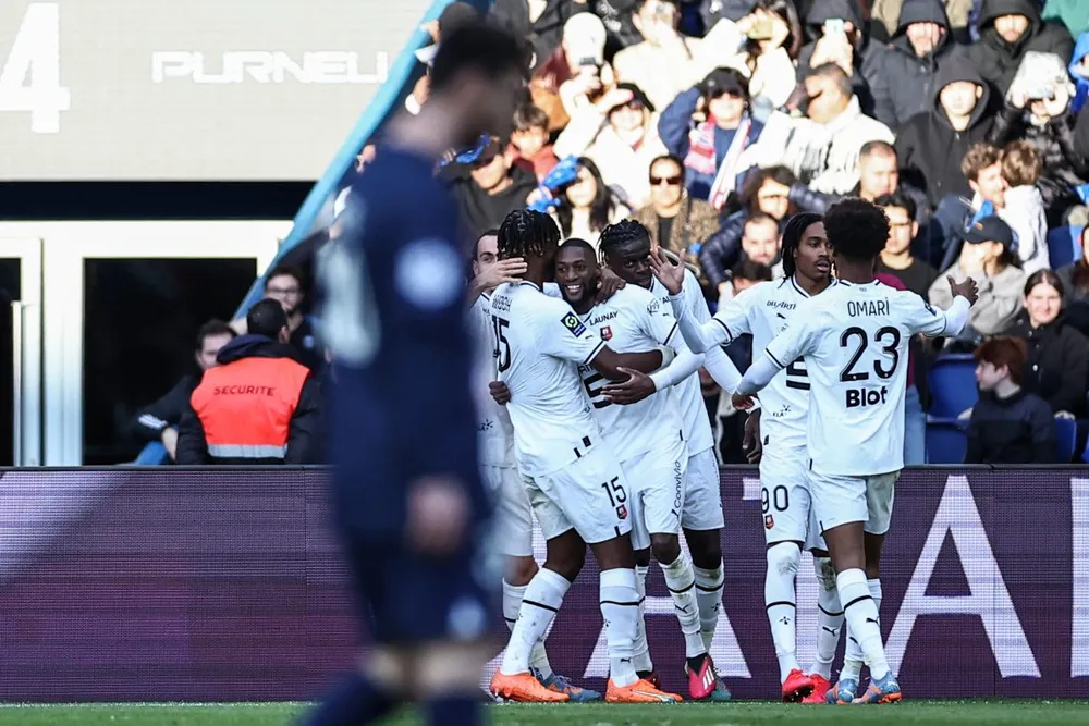 Ngôi sao người Argentina vội vã rời khỏi sân ngay sau trận thua Rennes. Ảnh: GETTY. Ngôi sao người Argentina vội vã rời khỏi sân ngay sau trận thua Rennes. Ảnh: GETTY.