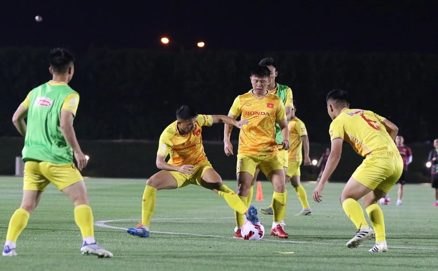 Các tuyển thủ trẻ U-23 Việt Nam tích cực tập luyện để chơi tốt hơn ở trận thứ hai tại Doha Cup 2023. Ảnh: VFF.