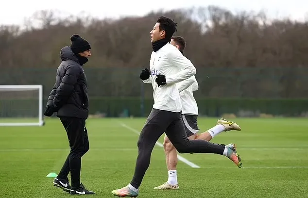 Chế độ tập luyện khắc nghiệt là một trong những lý do những ngôi sao như Son Heung-min, Harry Kane không hài lòng về ông thầy người Ý. Ảnh: GETTY.