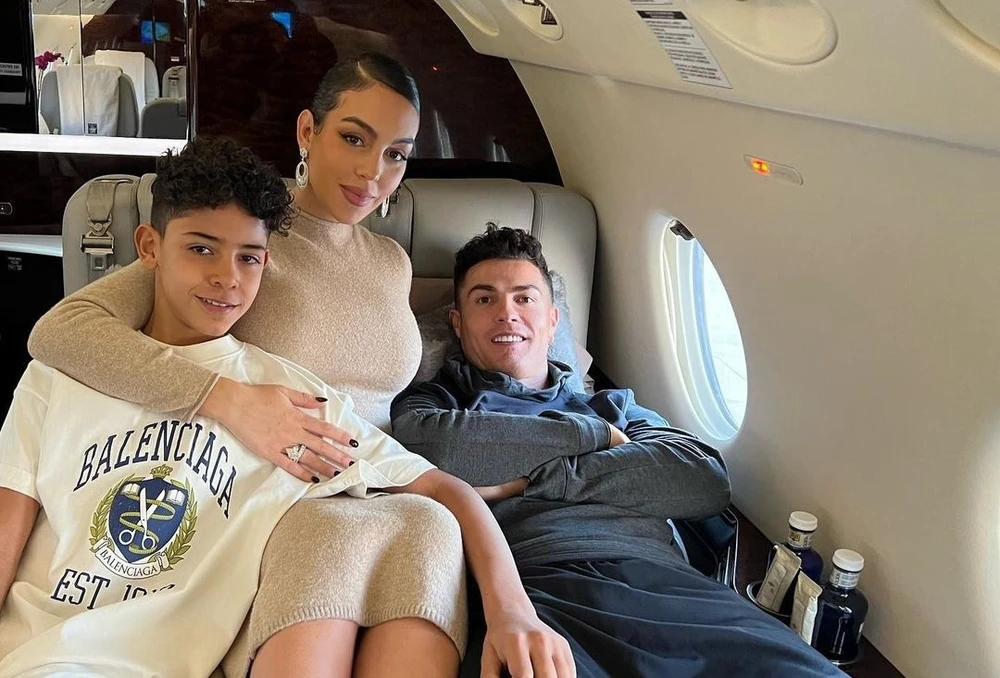 Siêu sao người Bồ Đào Nha và gia đình muốn đổi một chiếc máy bay khác hiện đại hơn. Ảnh: GETTY. Siêu sao người Bồ Đào Nha và gia đình muốn đổi một chiếc máy bay khác hiện đại hơn. Ảnh: GETTY.