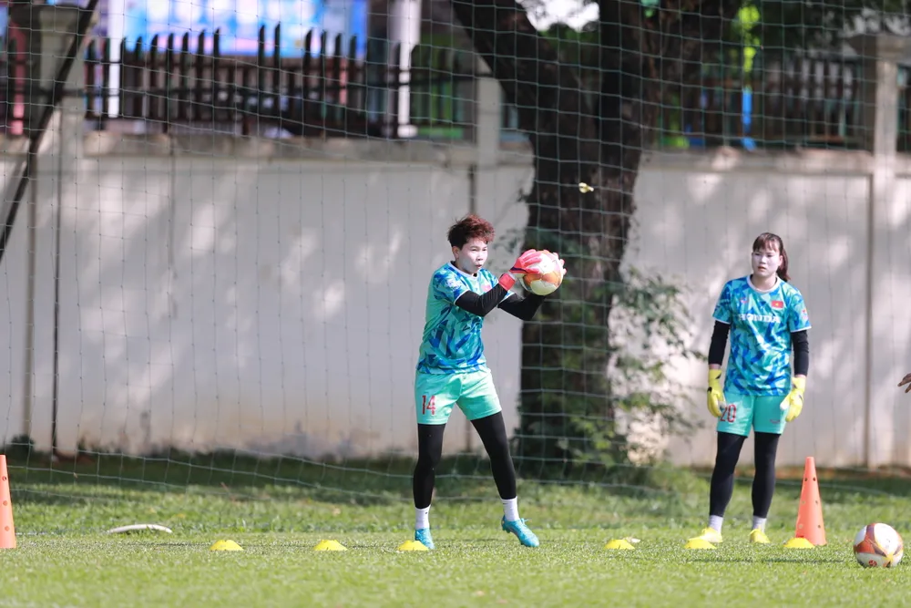 Thủ môn kỳ cựu Kim Thanh là chốt chặn đáng tin cậy của bóng đá nữ Việt Nam trong nhiều năm gần đây.