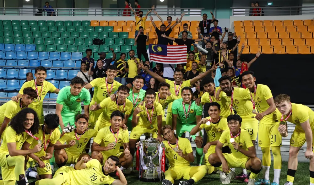U-22 Malaysia vừa vô địch giải giao hữu Merlion Cup sau khi đánh bại Campuchia 5-0 và thắng Hong Kong 2-1 hồi cuối tháng 3. Ảnh: AP.