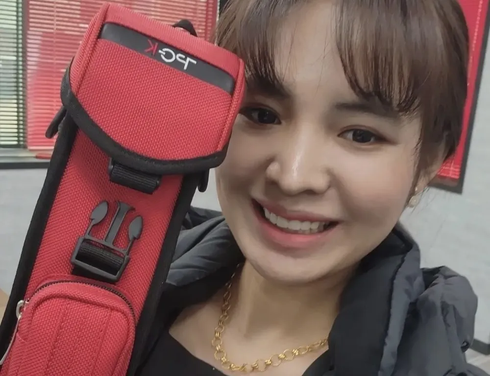 Cô gái Campuchia đã thành công trong sự nghiệp Billiards của mình suốt 10 năm qua...