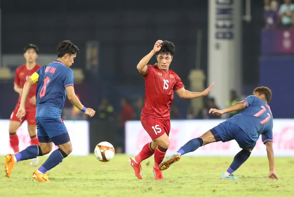 U-22 Thái Lan vào chung kết SEA Games 32 trong khi U-22 Việt Nam sớm trở thành cựu vô địch. Ảnh: ANH PHƯƠNG.