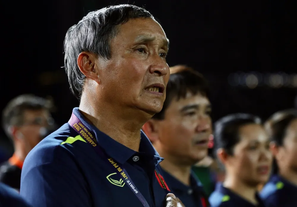 HLV Mai Đức Chung đánh giá cao chủ nhà nhưng chỉ tung đội hình phụ ra chơi với Campuchia. Ảnh: ANH PHƯƠNG.