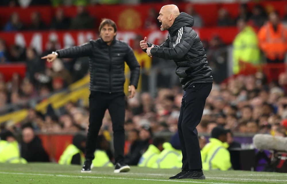 Ông thầy người Hà Lan thành công với Quỷ đỏ trong mùa giải đầu tiên về sân Old Trafford. Ảnh: GETTY.