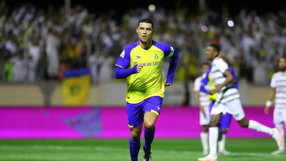 Tiền đạo người Bồ Đào Nha tiếp tục gắn bó với Al Nassr ít nhất một mùa bóng nữa. Ảnh: GETTY.