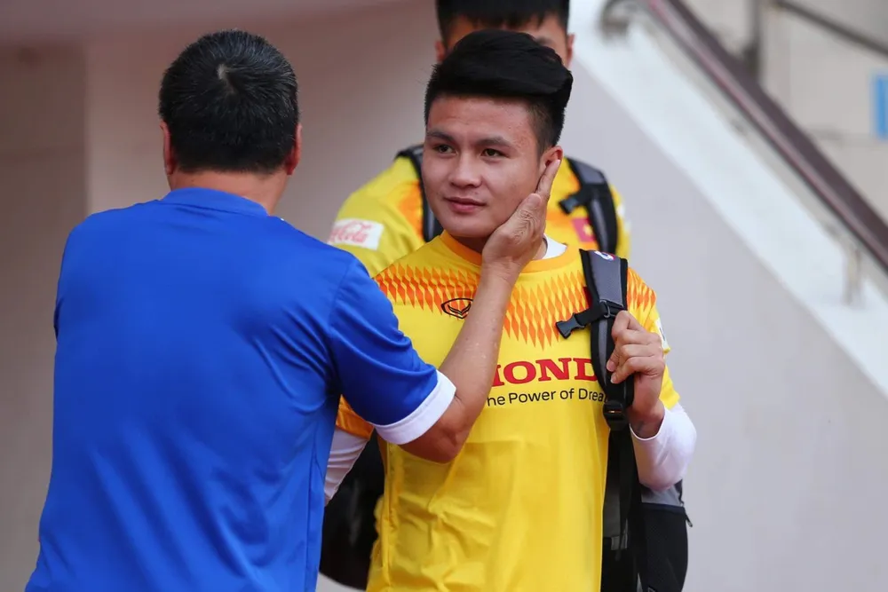 Cựu cầu thủ của Hà Nội vừa xin thanh lý hợp đồng với Pau FC để trở về V-League chơi bóng. Ảnh: ANH PHƯƠNG.