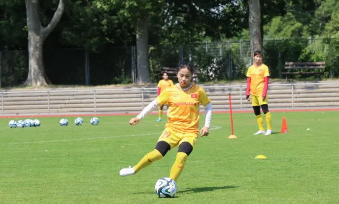 Các nữ tuyển thủ Việt Nam có buổi tập đầu tiên ở Đức. Ảnh: VFF. Các nữ tuyển thủ Việt Nam có buổi tập đầu tiên ở Đức. Ảnh: VFF.
