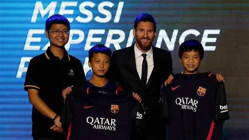 Tiền đạo người Argentina là thần tượng của đông đảo trẻ em đam mê bóng đá. Ảnh: GETTY.