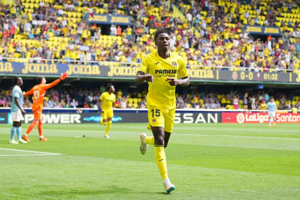 Nicolas Jackson năm nay 22 tuổi sẽ chơi cho The Blues trong 8 năm tiếp theo. Ảnh: GETTY. Nicolas Jackson năm nay 22 tuổi sẽ chơi cho The Blues trong 8 năm tiếp theo. Ảnh: GETTY.