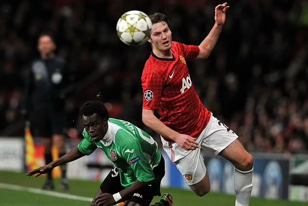 Powell không có nhiều cơ hội ra sân trong bốn đời HLV tại Man United. Ảnh: GETTY.