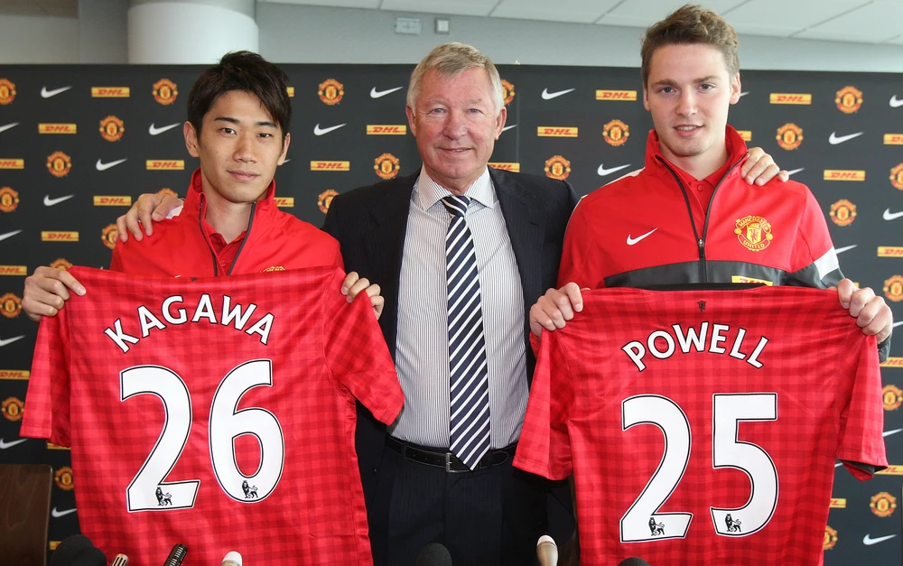 Sir Alex Ferguson thích thú với tài năng của Powell đã ngay lập tức ký hợp đồng đưa anh về sân Old Trafford. Ãnh: GETTY.