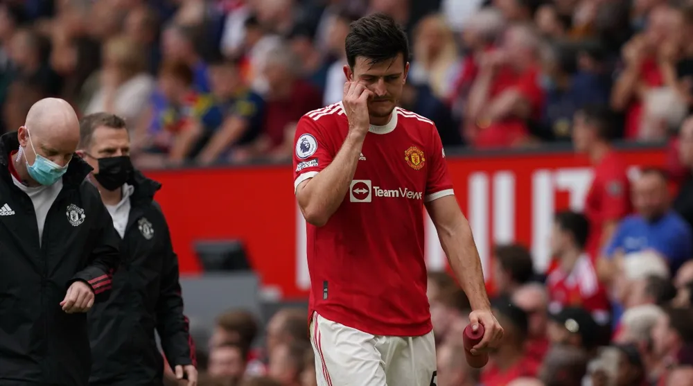 Trung vệ Maguire không còn là thủ quân của Quỷ đỏ và tương lai của anh đang bị đặt dấu hỏi. Ảnh: GETTY.