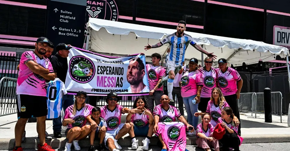 Nhiều cổ động viên chào đón Messi gia nhập Inter Miami. Ảnh: GETTY. Nhiều cổ động viên chào đón Messi gia nhập Inter Miami. Ảnh: GETTY.