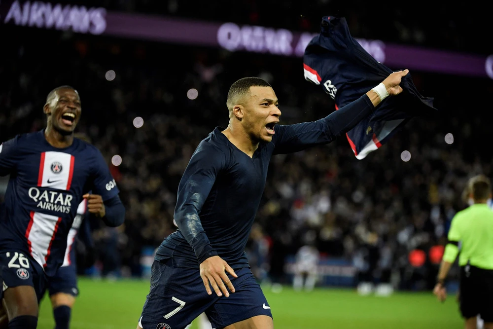 Hướng đi của Mbappe là... ở lại PSG cho đến năm sau để trở thành cầu thủ tự do gia nhập Real Madrid. Ảnh: GETTY.