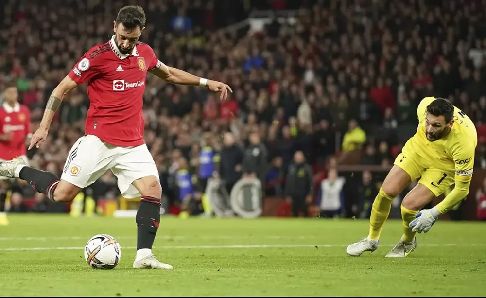 Số 8 của Man United tính đường về Brazil thi đấu sau khi rời sân Old Trafford. Ảnh: GETTY.