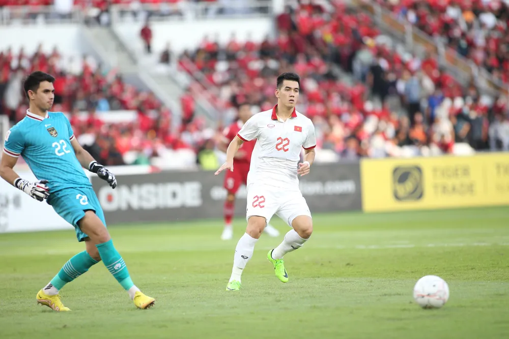 Tiền đạo Tiến Linh vẫn là nhân tố chưa thể thiếu ở hàng công đội tuyển Việt Nam. Ảnh: ANH PHƯƠNG.