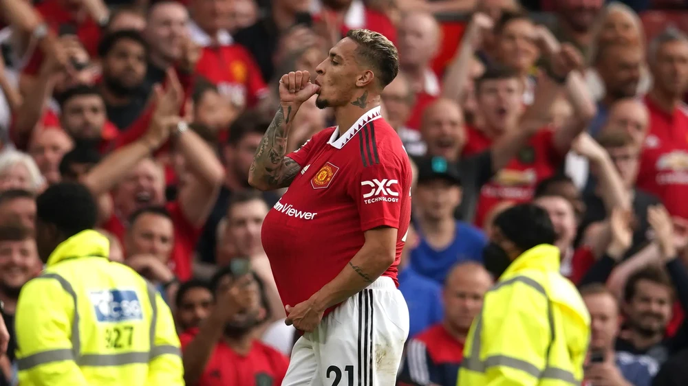 Man United chưa lên tiếng vụ việc của Antony nhưng sẽ gặp rắc rối lớn với búa rìu dư luận. Ảnh: GETTY.