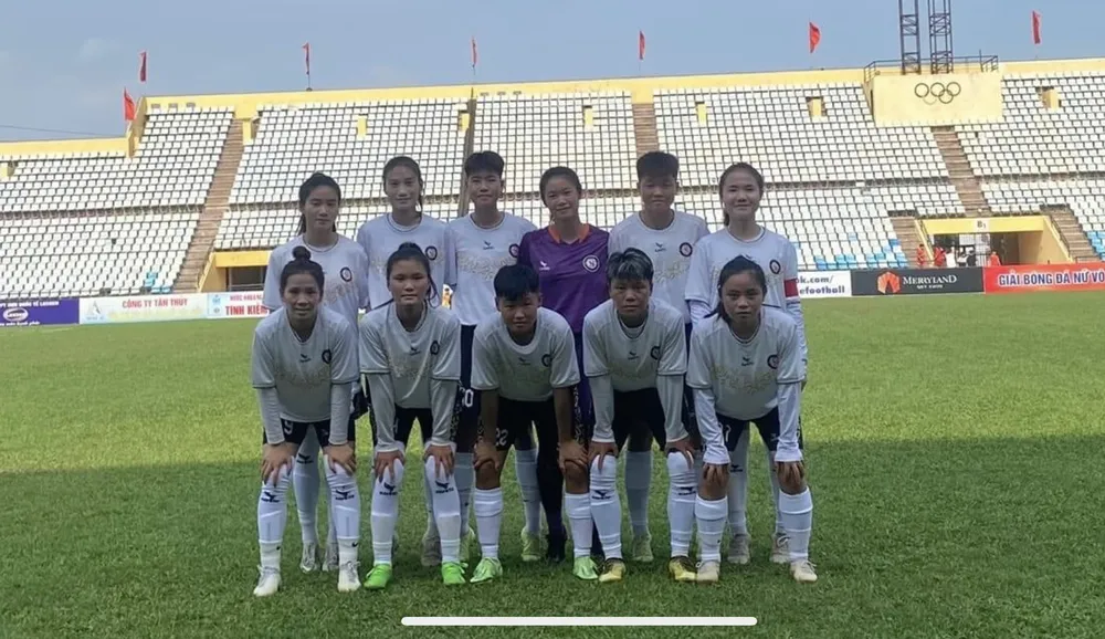 Đội nữ U-19 Sơn La có thể giành huy chương đồng nếu thắng nhà vô địch Hà Nam đồng thời TP.HCM thua á quân Hà Nội. Ảnh: LM.