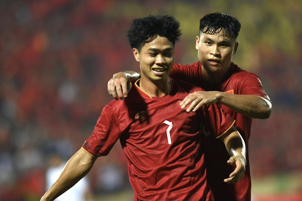 Công Phượng và Tuấn Hải là tác giả của hai bàn thắng cho tuyển Việt Nam vào lưới Palestine. Ảnh: ANH THỊNH. Công Phượng và Tuấn Hải là tác giả của hai bàn thắng cho tuyển Việt Nam vào lưới Palestine. Ảnh: ANH THỊNH.