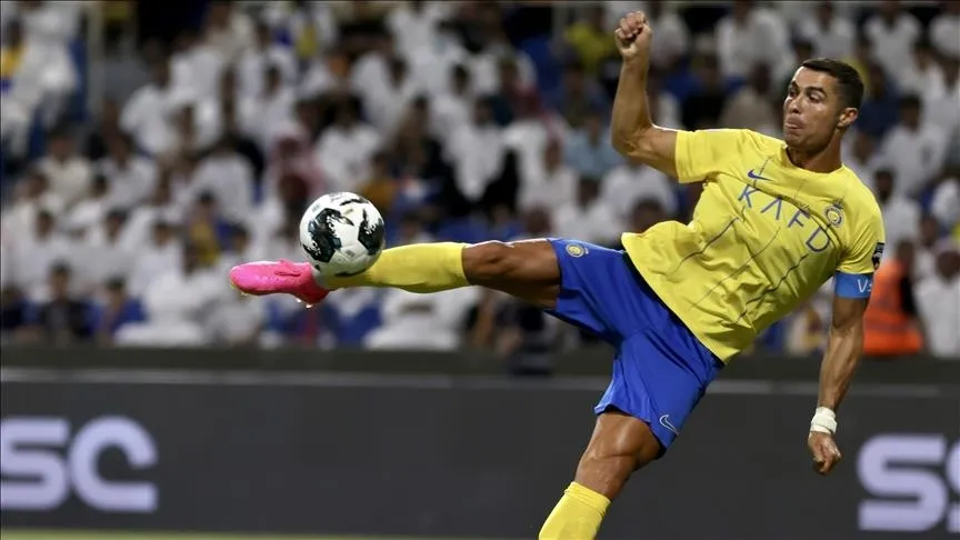 Tiền đạo của AL Nassr vừa có trận đấu thứ 1.000 không thua, trong đó gồm 776 trận thắng. Ảnh: GETTY. ronaldo-messi-score.jpg