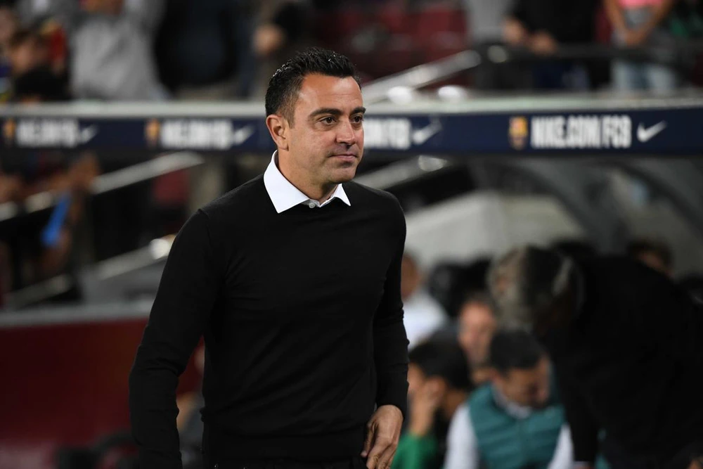 HLV Xavi không hài lòng với cách chơi của các học trò khi chật vật lội người dòng thắng Celta Vigo 3-2. Ảnh: GETTY. xavi-barca.jpg