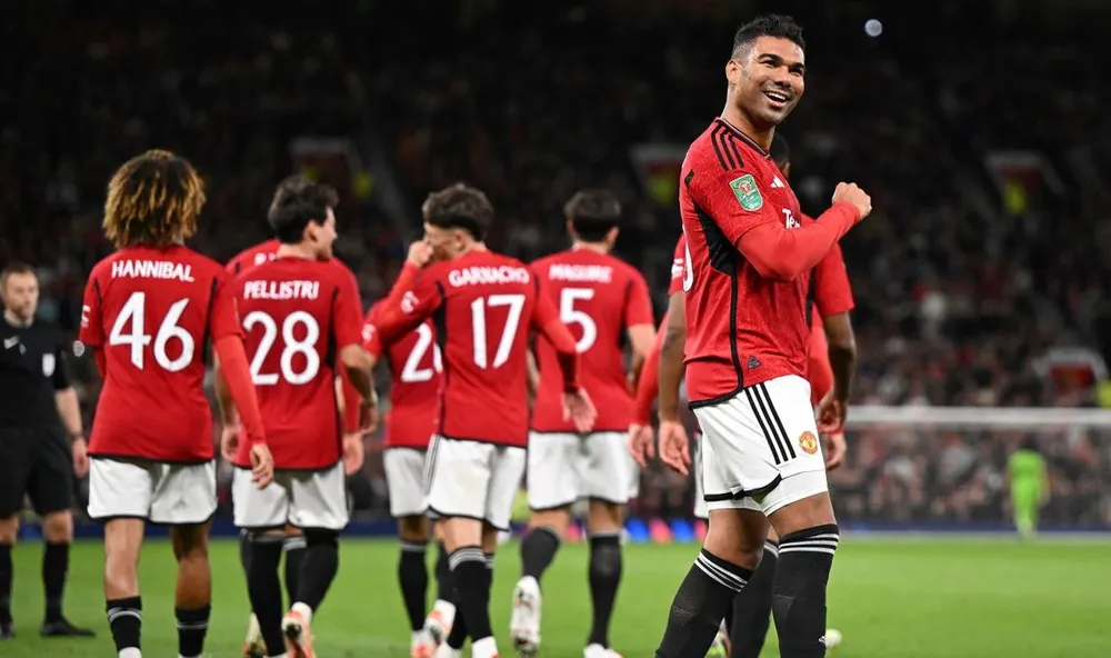 Casemiro vừa phá lưới đội khách Crystal Palace ở vòng ba Carabao Cup. Ảnh: GETTY. Man-United-Crystal-palace.jpg