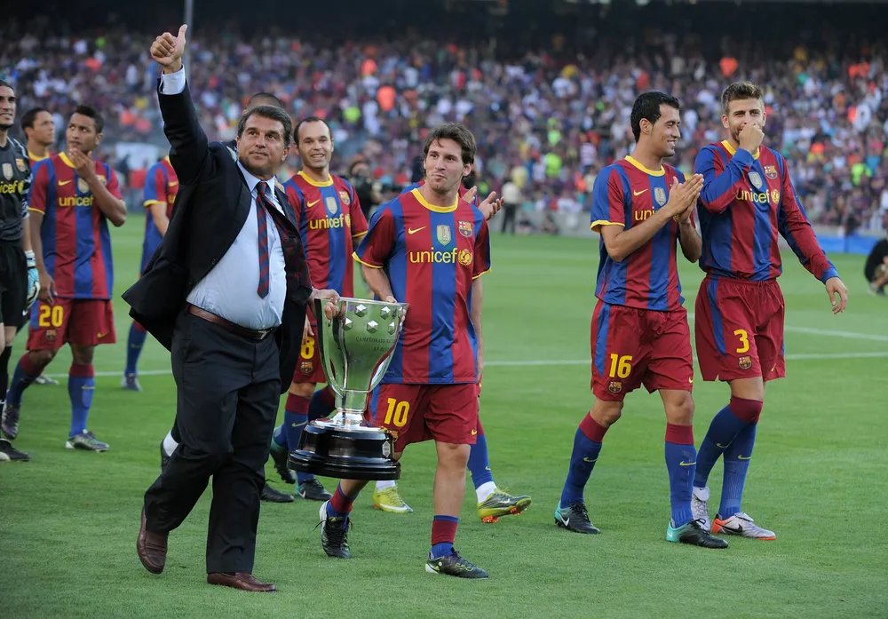 Messi đã góp công lớn giúp CLB Barcelona giành nhiều thành công sau gần 20 năm anh ở sân Camp Nou. Ảnh: GETTY. messi-barca.jpg