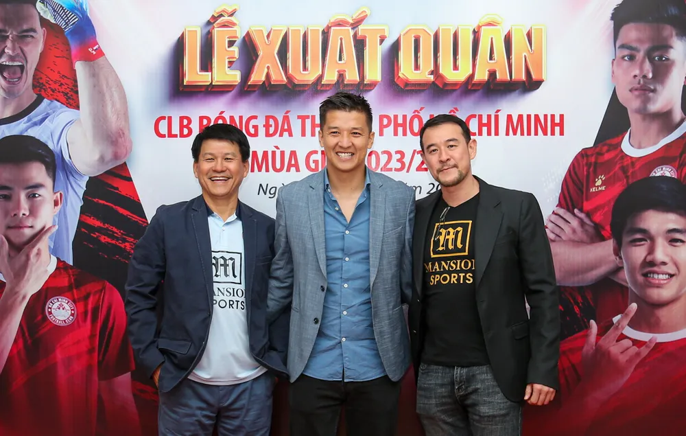 HLV Vũ Tiến Thành đặt mục tiêu vào tốp năm V-League 2023-2024. Ảnh: AN. Vu-tien-thanh.JPG