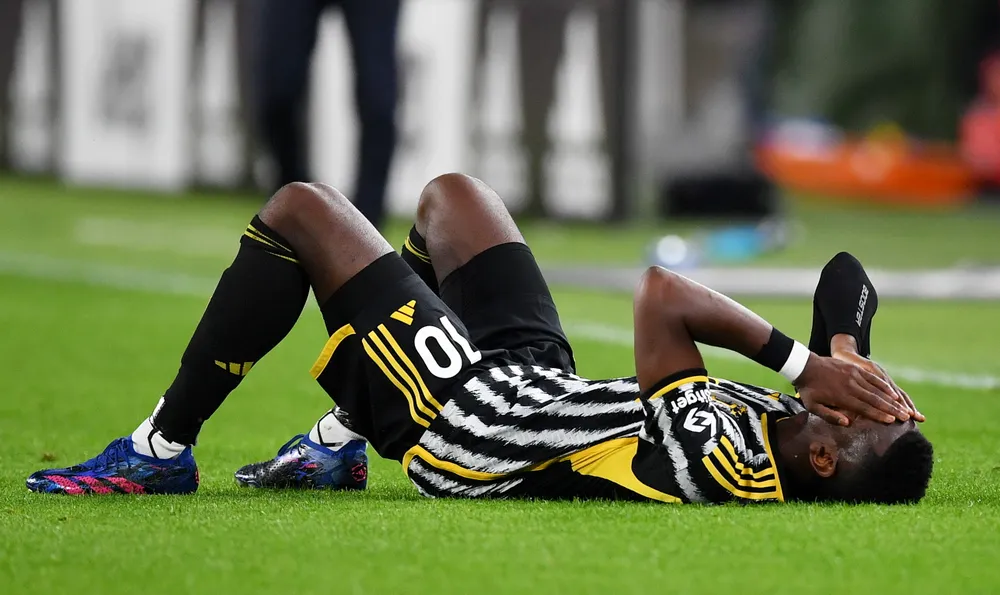 Số phận của tiền vệ người Pháp ở đội bóng Juventus như chỉ mành treo chuông. Ảnh: GETTY. pogba-so-phan-am-dam.jpg