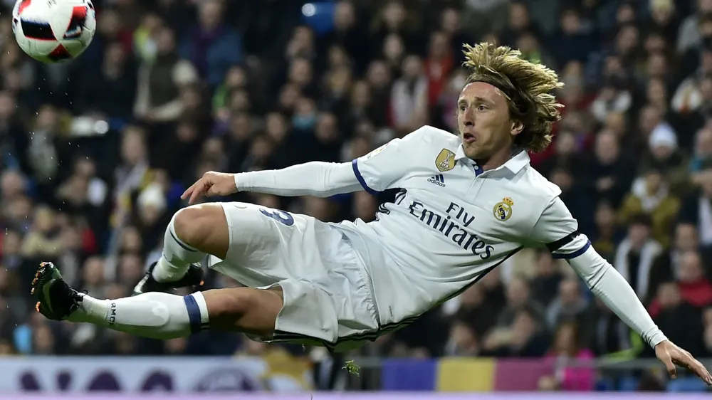 Modric không còn là chọn lựa ưu tiên của HLV Ancelotti. Ảnh: GETTY. modric-real.png