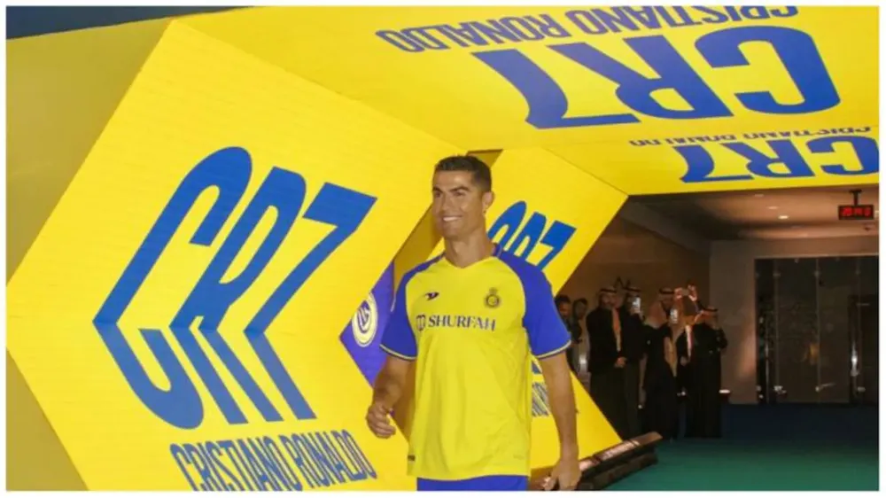Đội bóng giàu có vùng Trung Đông muốn giữ chân Ronaldo cho đến năm 2027. Ảnh: GETTY. ro-al.png
