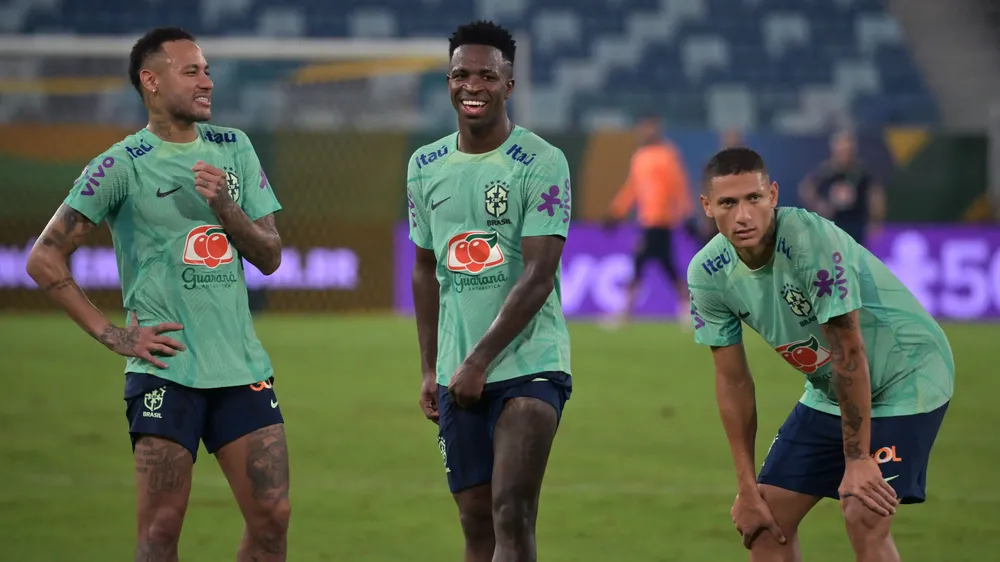 Neymar, Vinicius và Richarlison vẫn chưa lên tiếng về những cáo buộc ăn chơi trước trận đấu với ba người phụ nữ. Ảnh: GETTY. neymar-brazil-2.png