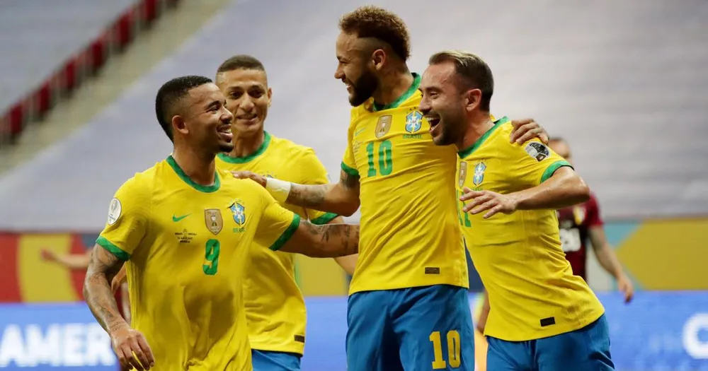Chân sút người Brazil là một đàn anh tốt trong mắt đồng đội. Ảnh: GETTY. neymar-brazil.jpg