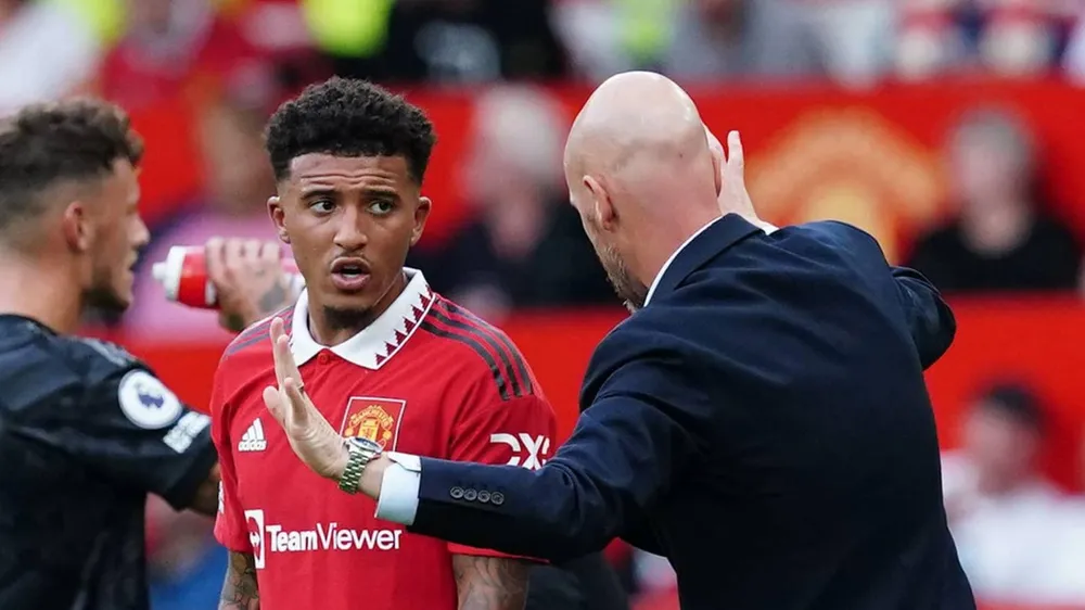 Man United ủng hộ HLV Ten Hag thiết lập kỷ luật "bàn tay sắt". Ảnh: GETTY. sancho-ten-hag-1.jpg