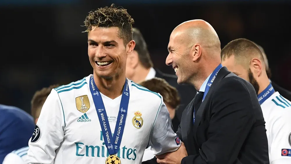 Nhà cầm quân người Pháp đã giành nhiều danh hiệu ở Real Madrid với học trò cưng Ronaldo. Ảnh: GETTY. zidane-ronaldo.jpg