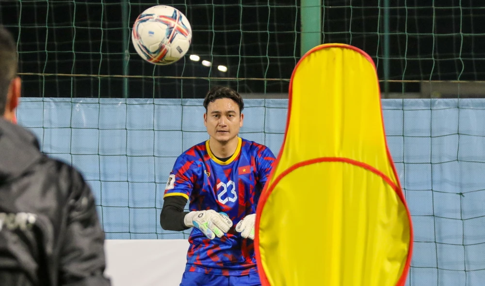 hlv-troussier-nhieu-nguoi-nghi-doi-tuyen-vn-yeu-hon-iraq-the-cung-tot (4).jpg